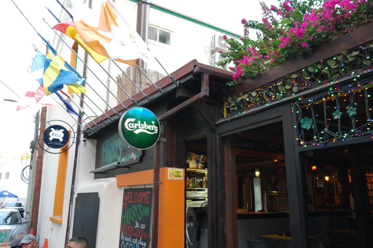 Harrys Inn Guesthouse Larnaka Exterior foto